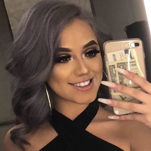 Meet your Posher, Samantha